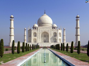 Taj mahal essay in english