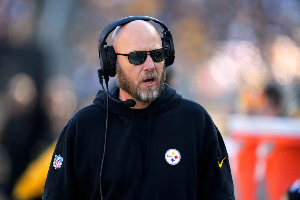 Steelers Dismiss Offensive Coordinator Matt Canada After Attack Struggles - Explore Coaching Essay Topics