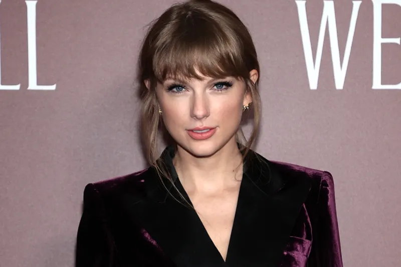 Taylor Swift About Make Legal Move on The Student Who Tracked Her Jet - Explore Scandal Essay Topics