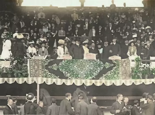 1908 postcard (cropped) showing King Edward VII at the opening ceremony.