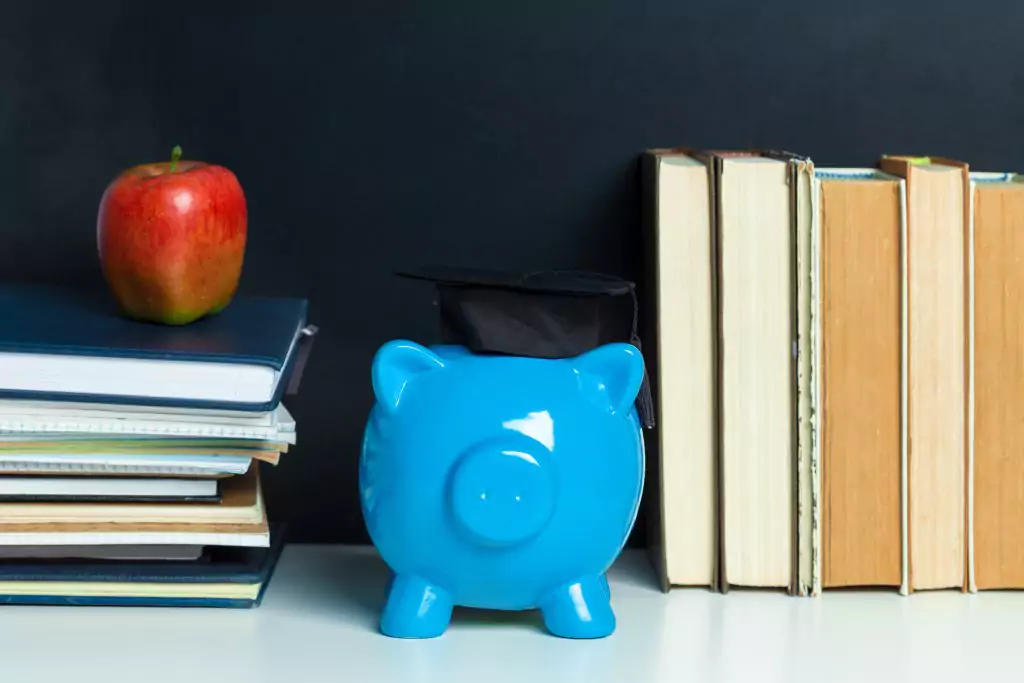 Decoding College Costs: Comprehensive Guide to Financial Planning for Higher Education