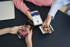 Students Turn to TikTok in Search for Company During Studying