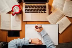 Why Are Admission Essays So Hard To Write Well? Common Mistakes Revealed on Reddit