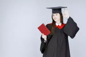 Is a Bachelor’s Degree Even Worth It Anymore? Redditors Share Opinions